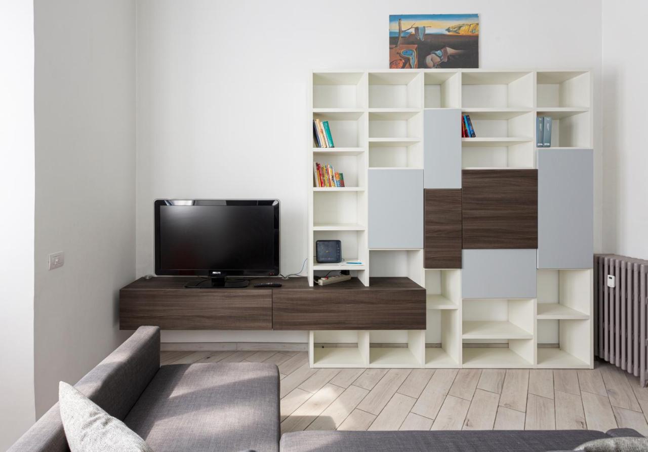 Spacious Retreat Steps From Lambrate Metro- Via Pacini มิลาน ภายนอก รูปภาพ